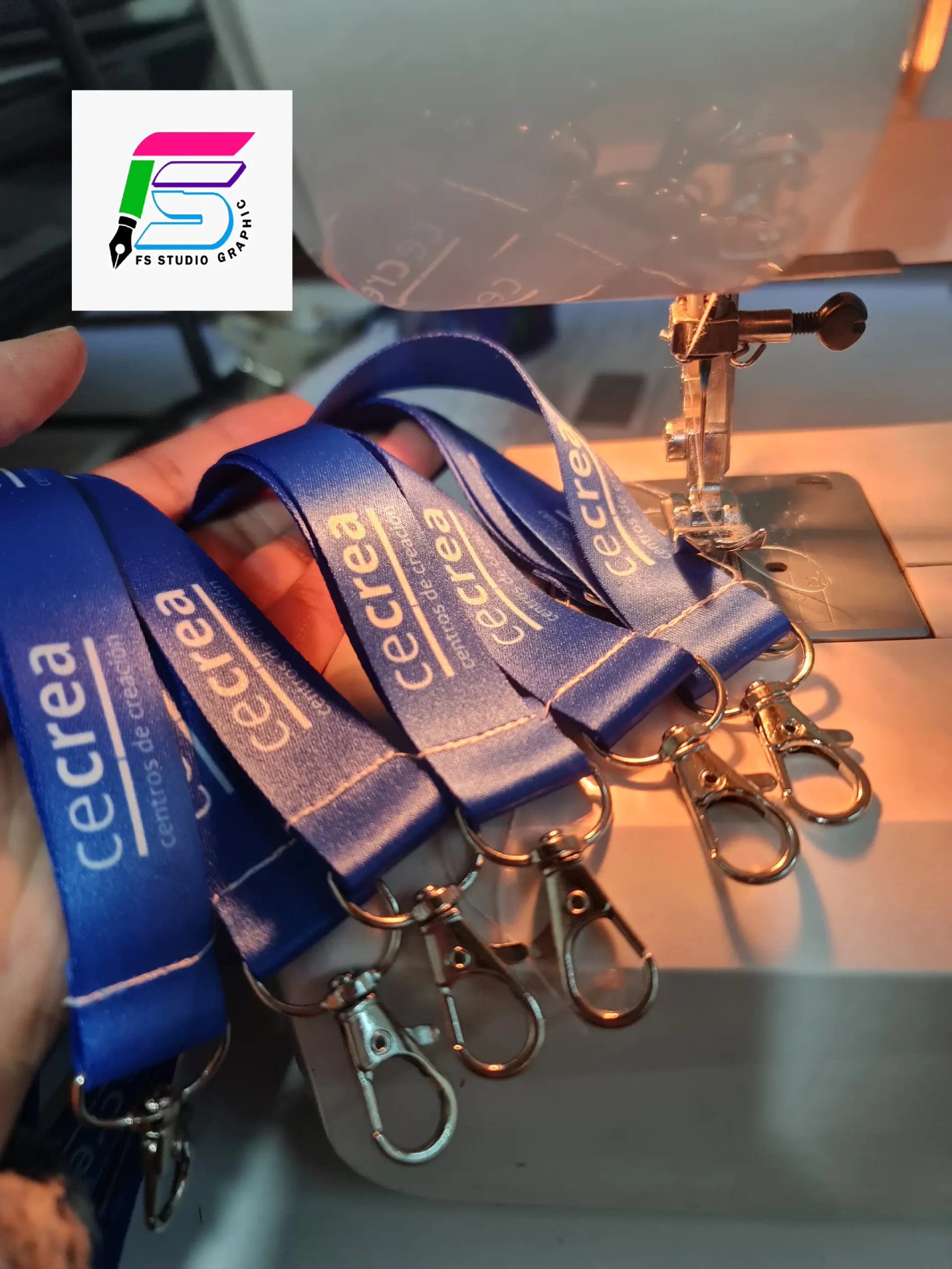Lanyard simple personalizado (elije entre 2 cm o 2,5 cm) - Imagen 2